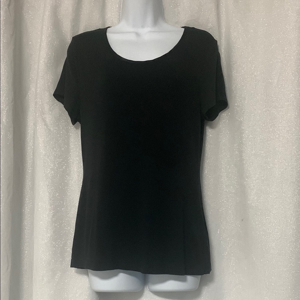 Covington black T with satin trim EUC